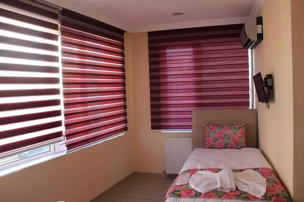 اتاق Gorur Hotel